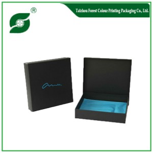 2016 ELEGANT BLACK GIFT BOX WITH TISSUE PAPER